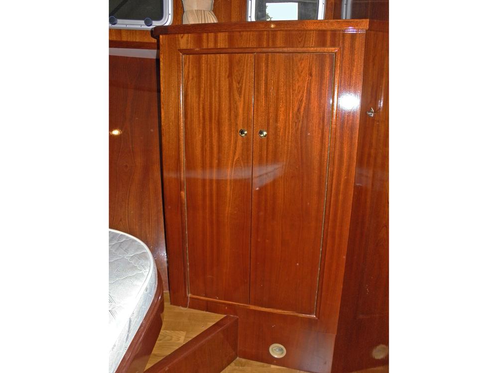 Fore ship, Accommodation